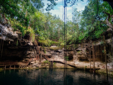 Cenote Ek Balam