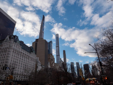 Skinny skyscrapers