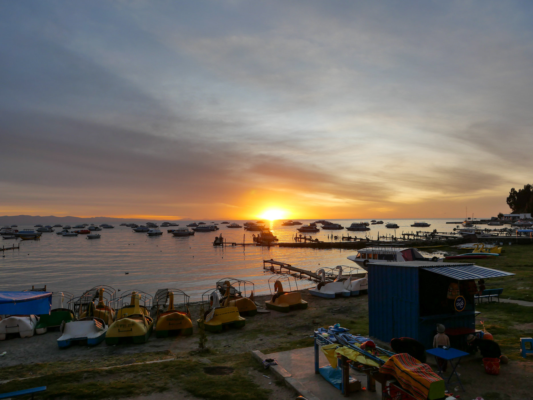 Space Cake Break at the Titicaca Lake